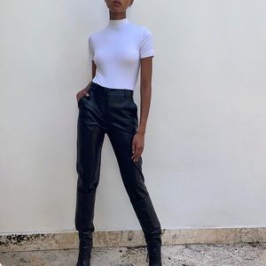 ARITZIA- Gonzalo T-shirt